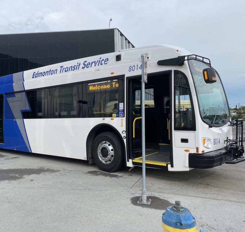 Edmonton bus 800x758